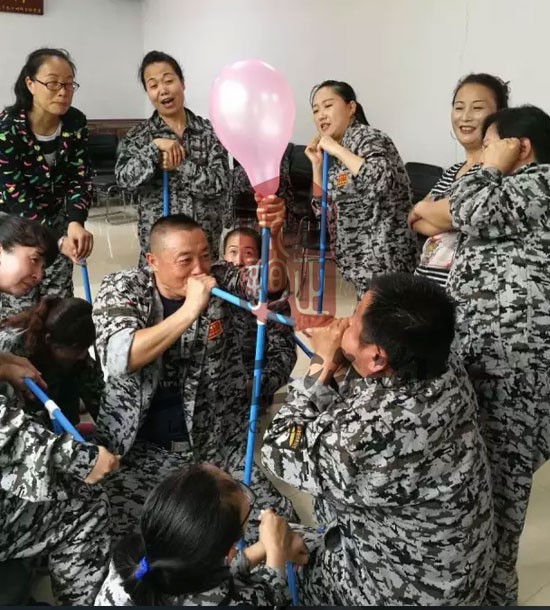 培訓快訊培訓時間：6月14日培訓單位：某甘肅集團蘭州配送有限公司培訓課程：拓展培訓人數：35人、觀摩4人蘭州拓展培訓蘭州企業培訓